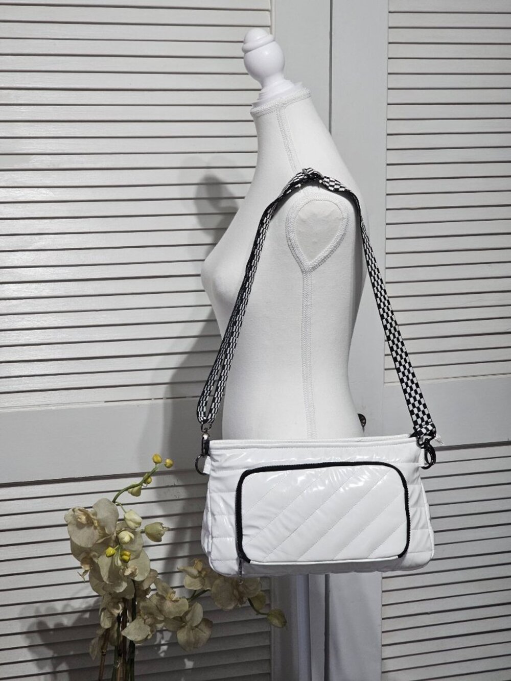 Think Royln Women Quilted White Glossy Finish  Bank Street XL Crossbody Bag 3305